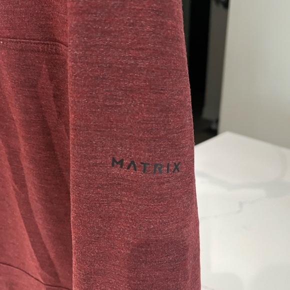 🔴 Stay Cozy and Stylish in a Red Sweater! 🔴 - Picture 2 of 8